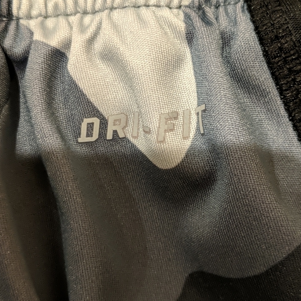 Nike dri-fit shorts boys - Picture 5 of 6